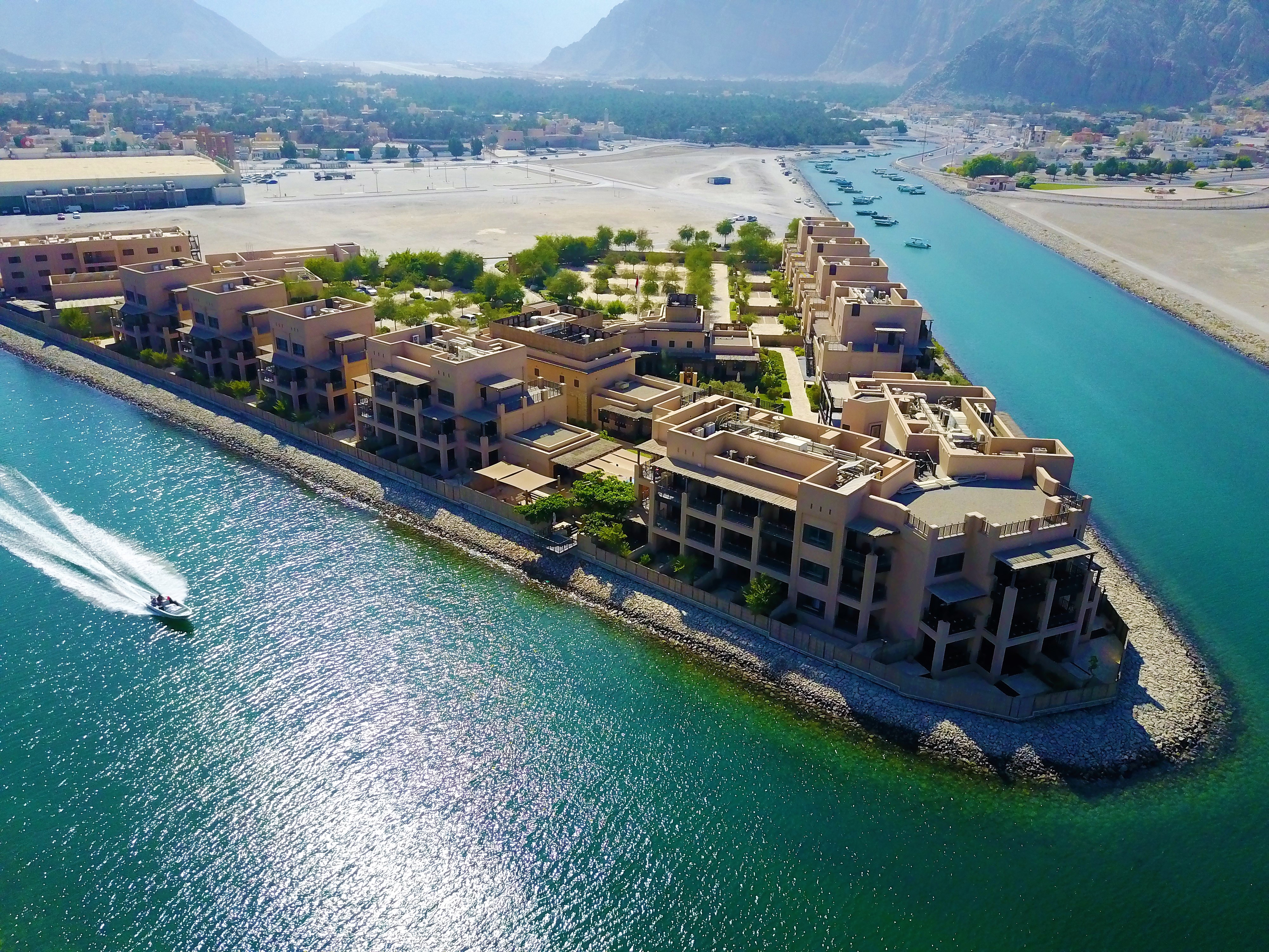 Contact – Atana Musandam